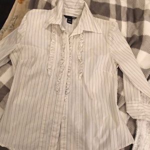 Button up women’s collard dress shirt